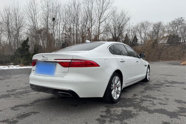 Used Jaguar XFL 2018 XFL 2.0T 250 PS Luxury Edition Exterior 2