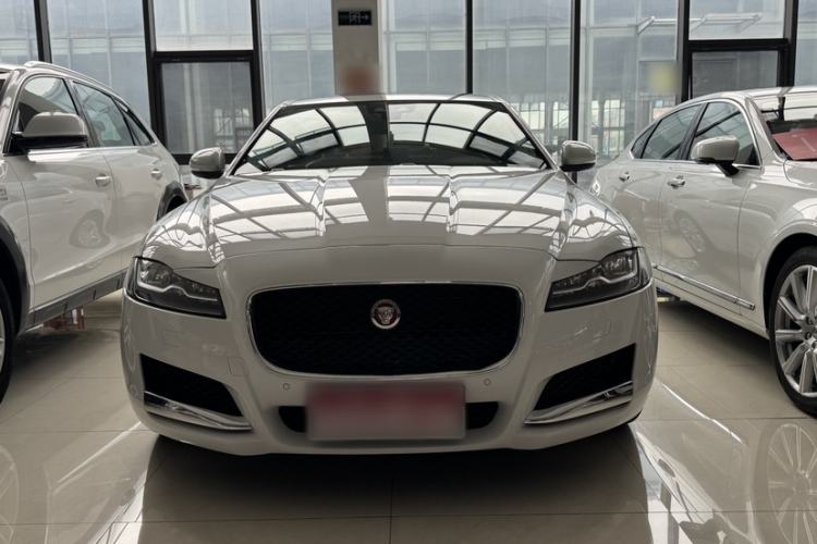 Used Jaguar XFL 2018 XFL 2.0T 250 PS Luxury Edition Exterior 3