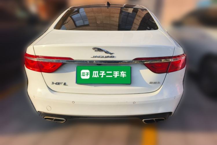 Used Jaguar XFL 2018 XFL 2.0T 250 PS Luxury Edition Exterior 4