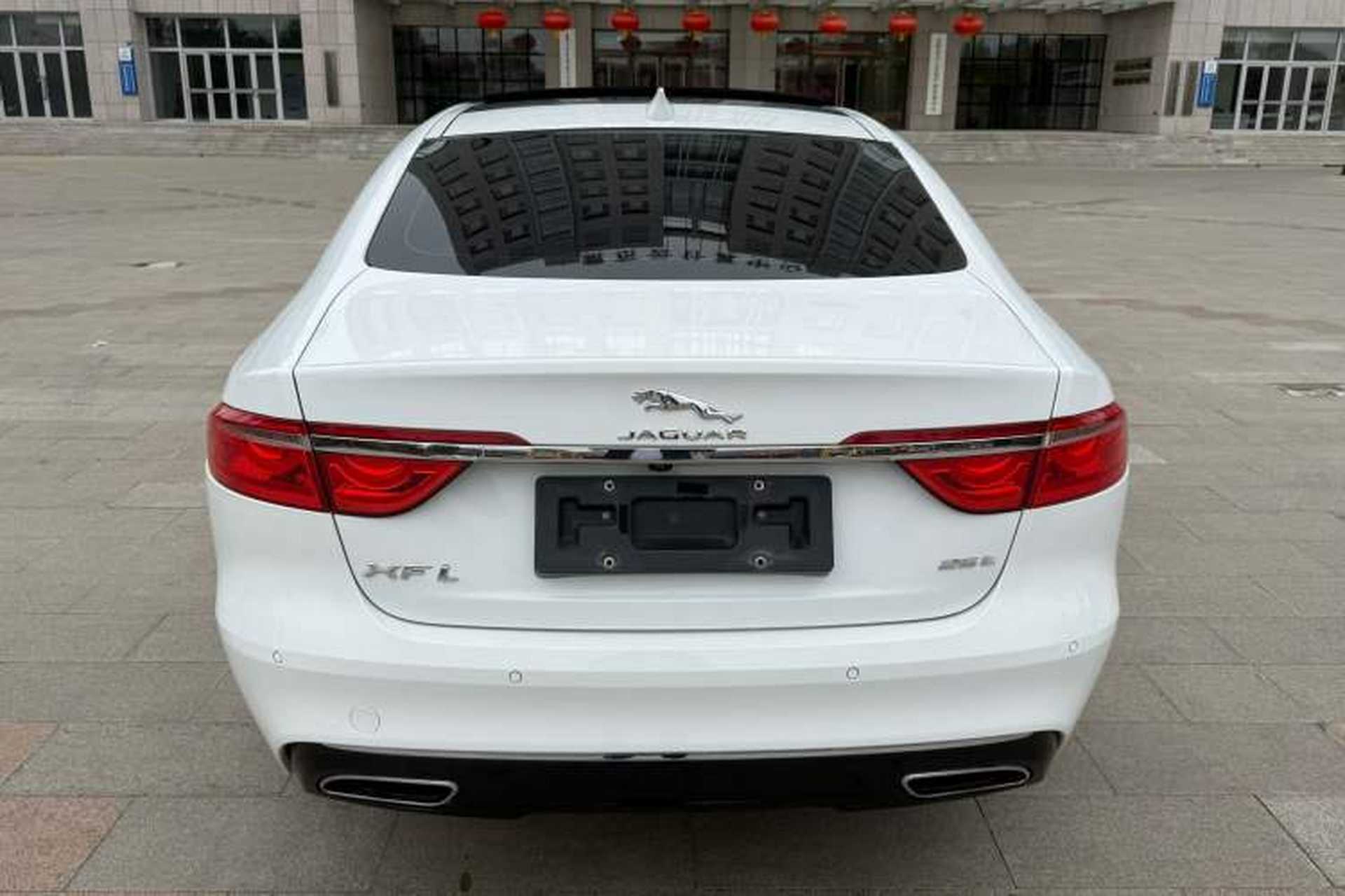 Used Jaguar XFL 2018 XFL 2.0T 250 PS Premium Edition Exterior 4