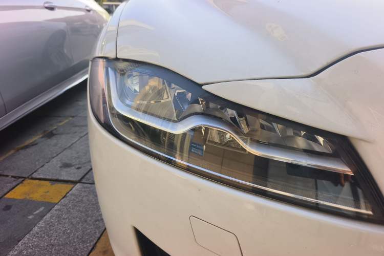 Used Jaguar XFL 2018 XFL 2.0T 250 PS Luxury Edition Exterior 6