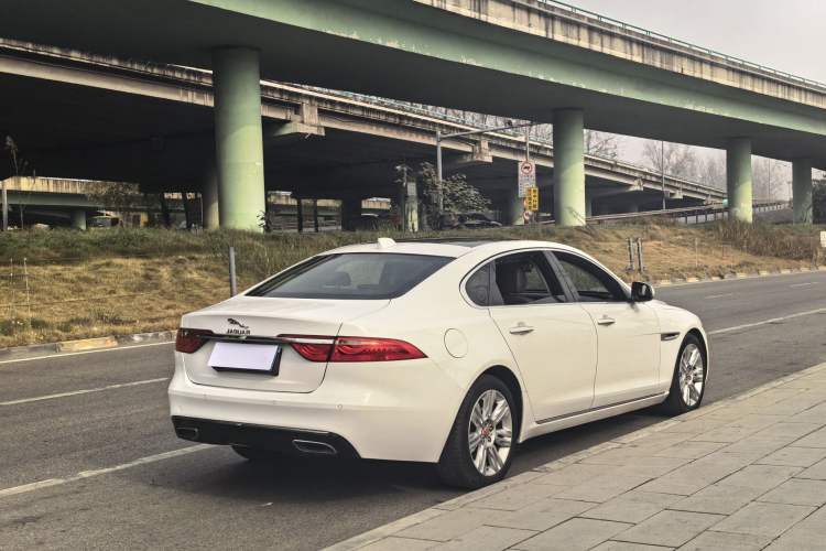 Used Jaguar XFL 2018 XFL 2.0T 250 PS Luxury Edition Exterior 7