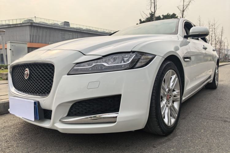 Used Jaguar XFL 2018 XFL 2.0T 250 PS Luxury Edition Exterior 8