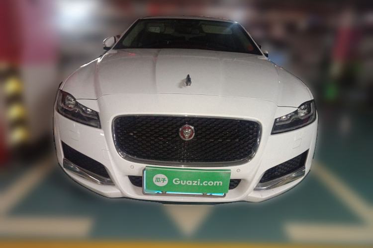Used Jaguar XFL 2018 XFL 2.0T 250 PS Luxury Edition Front