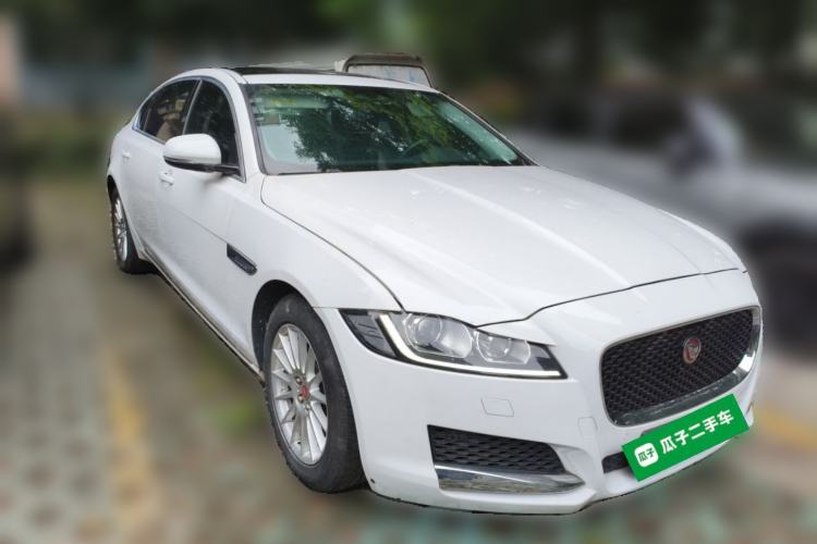 Used Jaguar XFL 2018 XFL 2.0T 200PS Luxury Edition Front Right 45 Deg