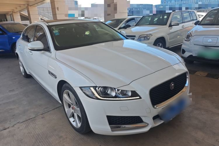 Used Jaguar XFL 2018 XFL 2.0T 200PS Elite Edition Front Right 45 Deg