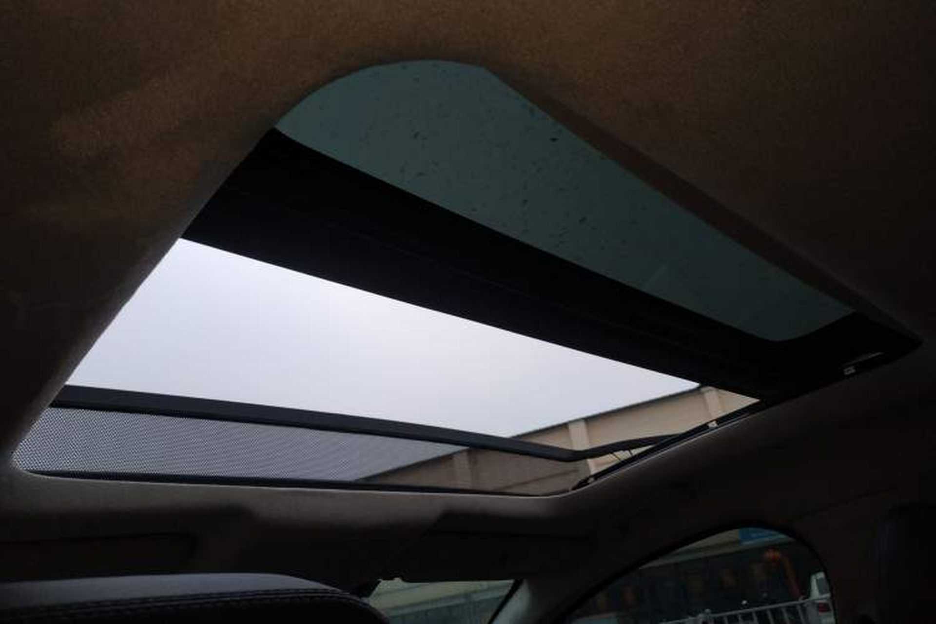 Used Jaguar XFL 2018 XFL 2.0T 250 PS Luxury Edition Headliner