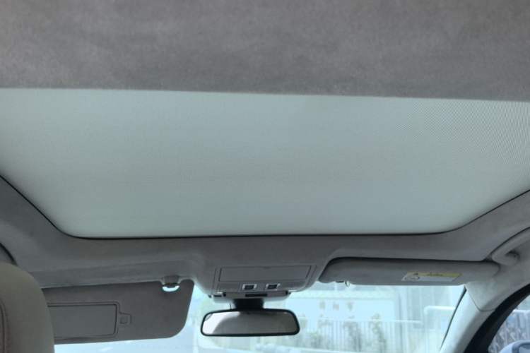 Used Jaguar XFL 2018 XFL 2.0T 250 PS Luxury Edition Headliner