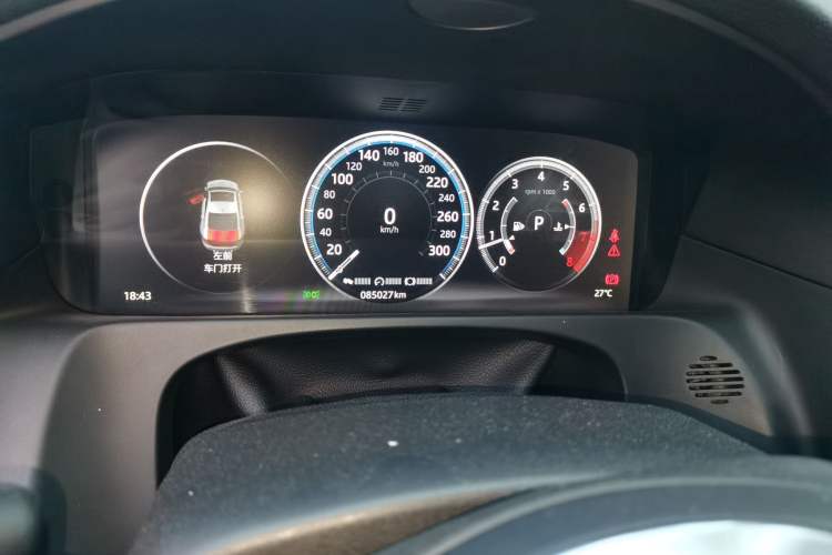 Used Jaguar XFL 2018 XFL 2.0T 250 PS Premium Edition Instrument Cluster