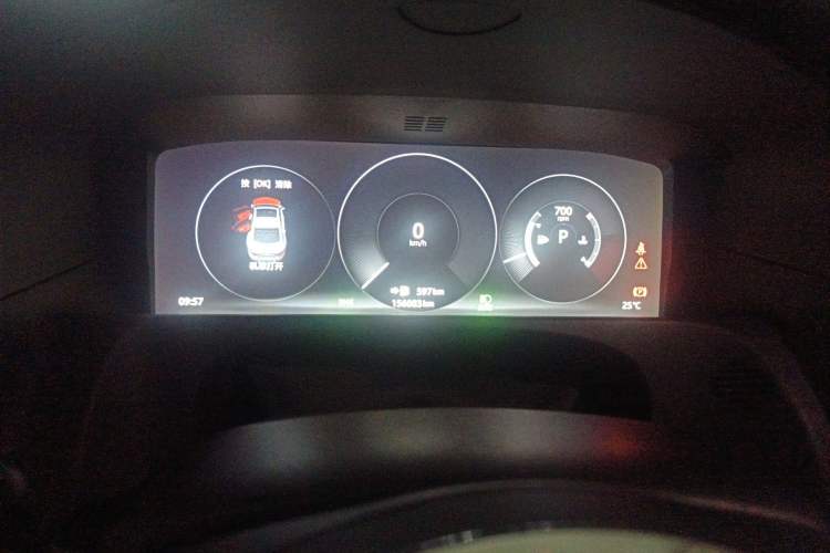 Used Jaguar XFL 2018 XFL 2.0T 250 PS Luxury Edition Instrument Cluster
