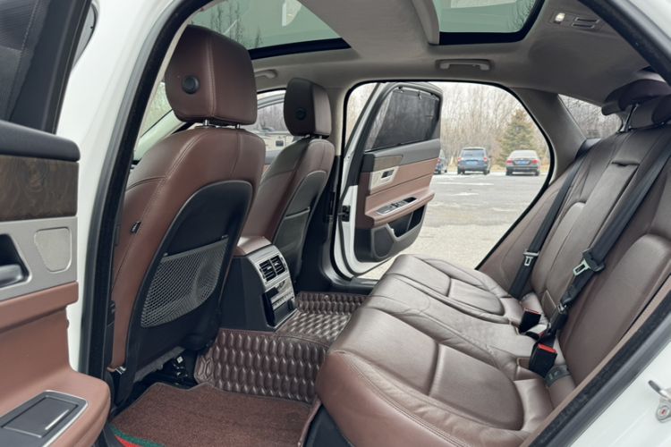 Used Jaguar XFL 2018 XFL 2.0T 250 PS Luxury Edition Interior 1