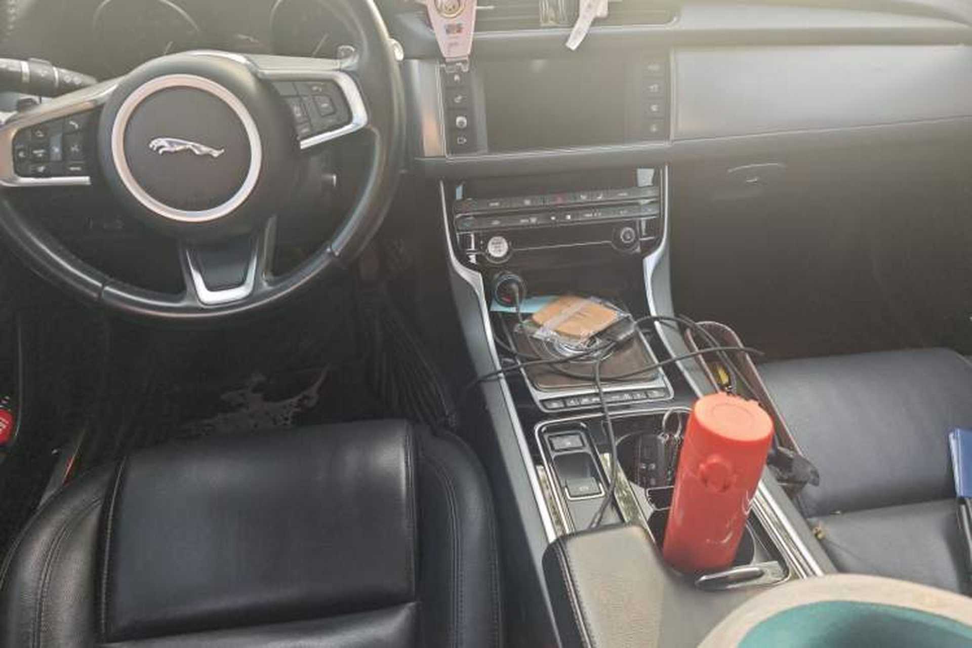Used Jaguar XFL 2018 XFL 2.0T 200PS Elite Edition Interior 2
