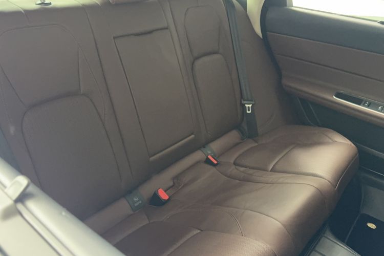 Used Jaguar XFL 2018 XFL 2.0T 250 PS Luxury Edition Interior 3