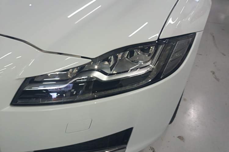 Used Jaguar XFL 2018 XFL 2.0T 250 PS Luxury Edition Left Front Headlight