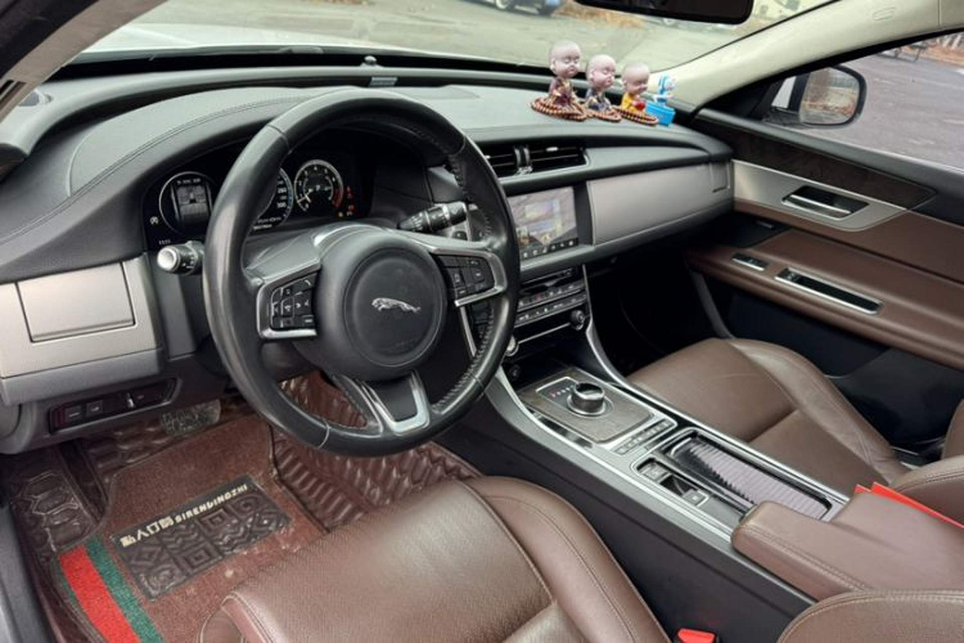 Used Jaguar XFL 2018 XFL 2.0T 250 PS Luxury Edition Left Front Seat