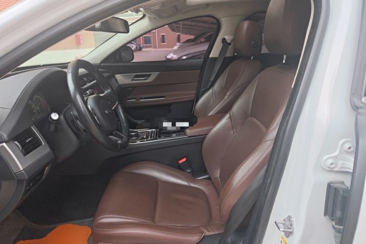 Used Jaguar XFL 2018 XFL 2.0T 250 PS Luxury Edition Left Front Seat