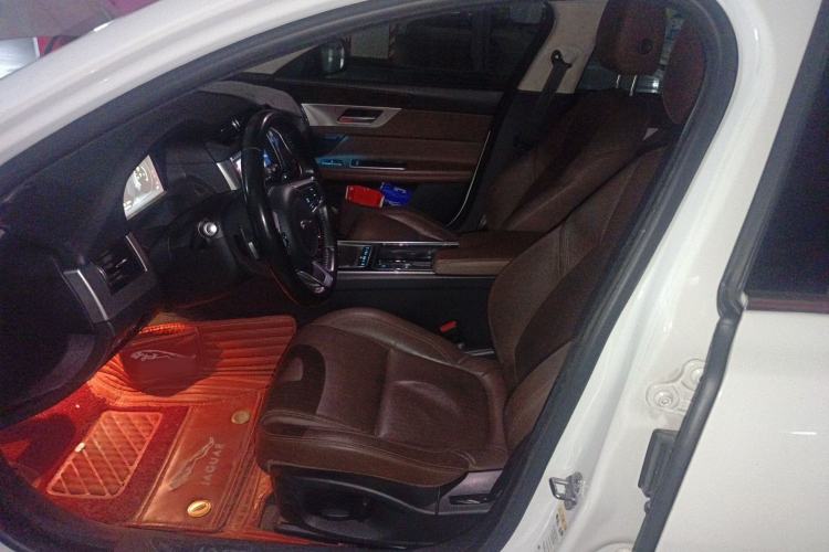 Used Jaguar XFL 2018 XFL 2.0T 250 PS Luxury Edition Left Front Seat