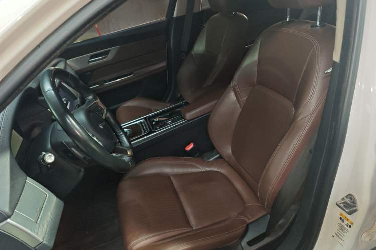 Used Jaguar XFL 2018 XFL 2.0T 250 PS Luxury Edition Left Front Seat