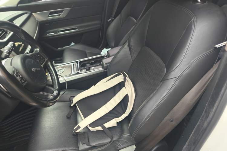 Used Jaguar XFL 2018 XFL 2.0T 250 PS Luxury Edition Left Front Seat