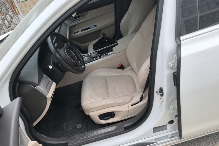 Used Jaguar XFL 2018 XFL 2.0T 250 PS Luxury Edition Left Front Seat