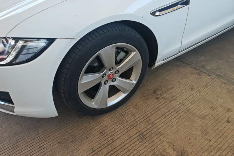 Used Jaguar XFL 2018 XFL 2.0T 200PS Elite Edition Left Front Wheel Hub