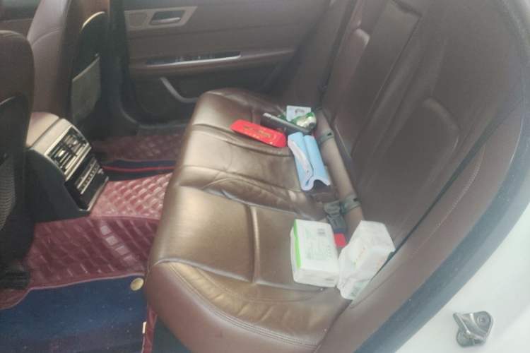 Used Jaguar XFL 2018 XFL 2.0T 250 PS Luxury Edition Left Rear Seat