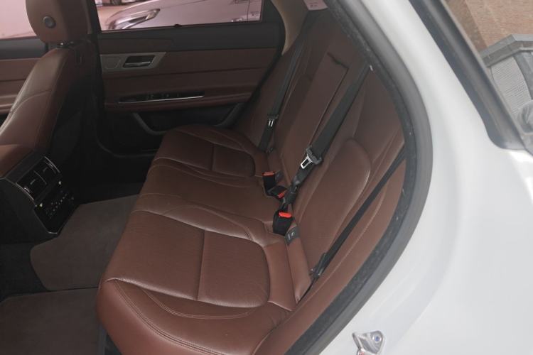 Used Jaguar XFL 2018 XFL 2.0T 250 PS Luxury Edition Left Rear Seat