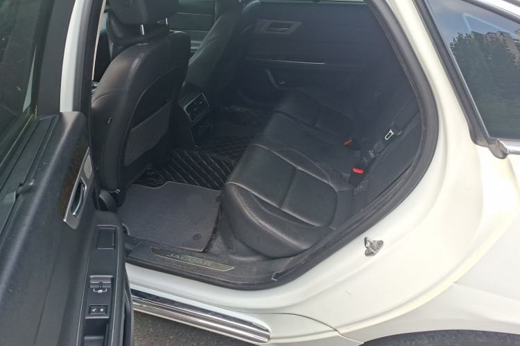 Used Jaguar XFL 2018 XFL 2.0T 250 PS Luxury Edition Left Rear Seat