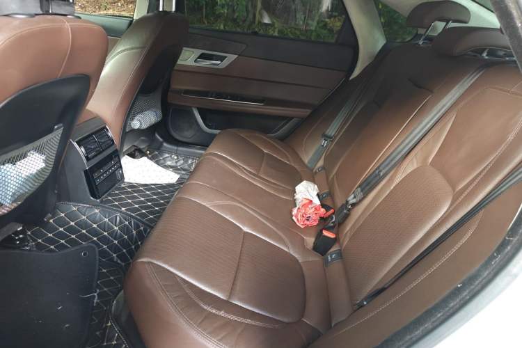 Used Jaguar XFL 2018 XFL 2.0T 250 PS Luxury Edition Left Rear Seat