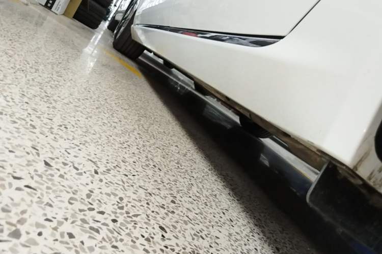 Used Jaguar XFL 2018 XFL 3.0 SC 340 PS Luxury Edition Left Side Sill