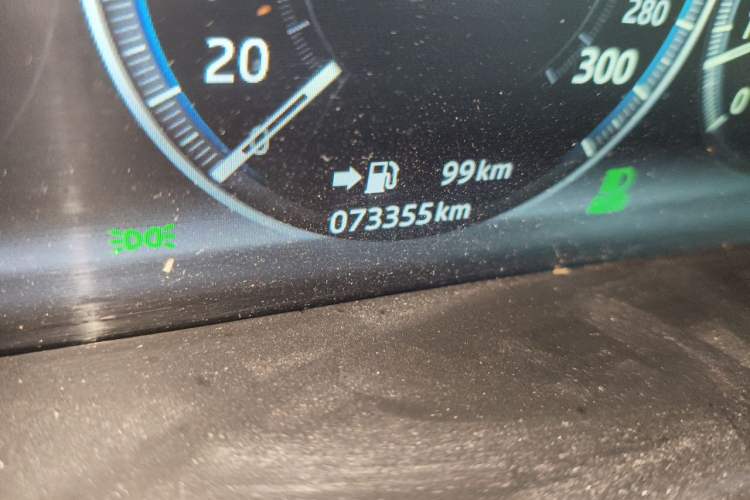 Used Jaguar XFL 2018 XFL 2.0T 250 PS Luxury Edition Odometer Close Up