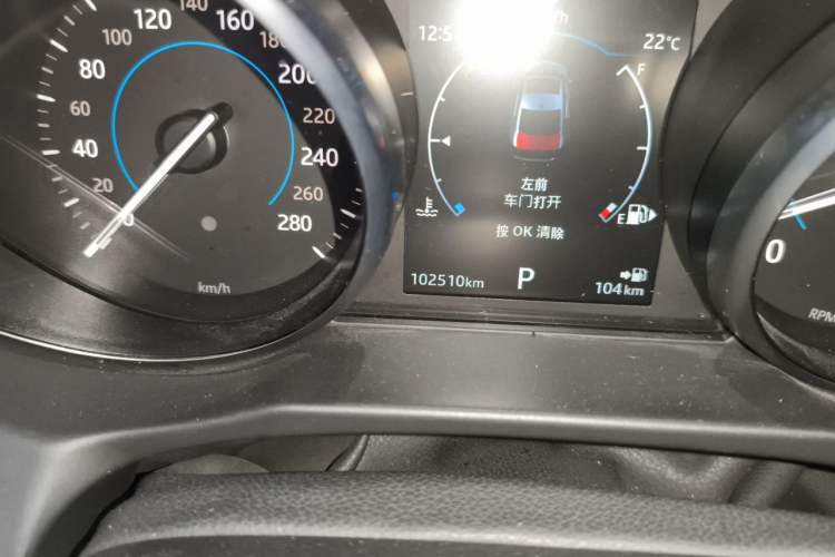 Used Jaguar XFL 2018 XFL 2.0T 200PS Luxury Edition Odometer Close Up