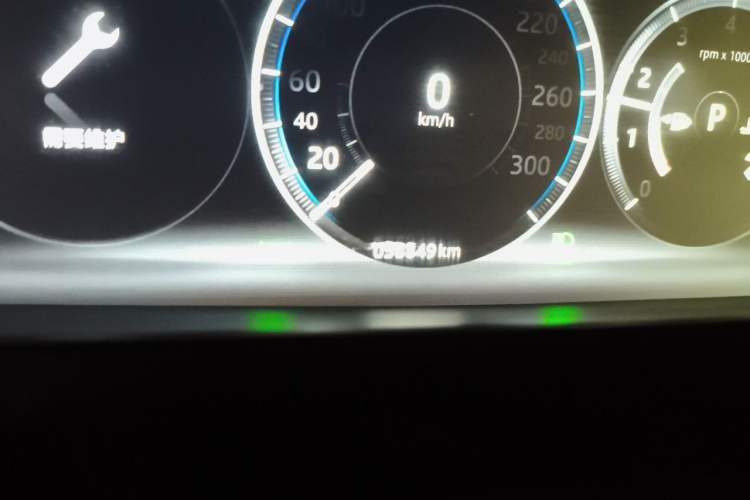 Used Jaguar XFL 2018 XFL 2.0T 250 PS Luxury Edition Odometer Close Up
