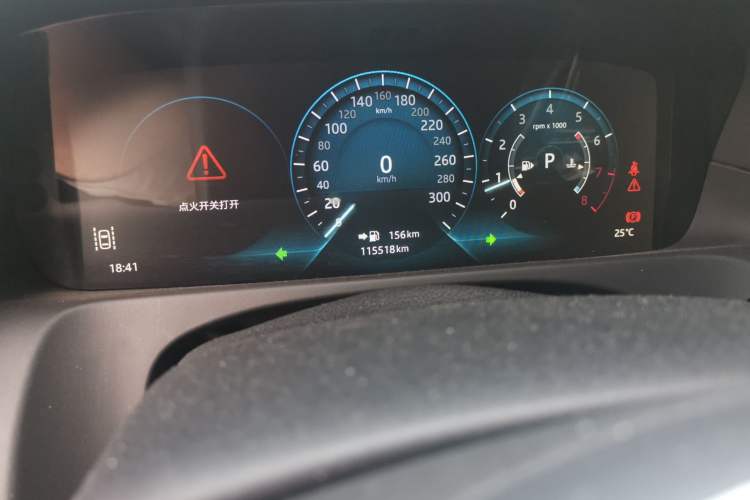 Used Jaguar XFL 2018 XFL 2.0T 250 PS Premium Edition Odometer Close Up