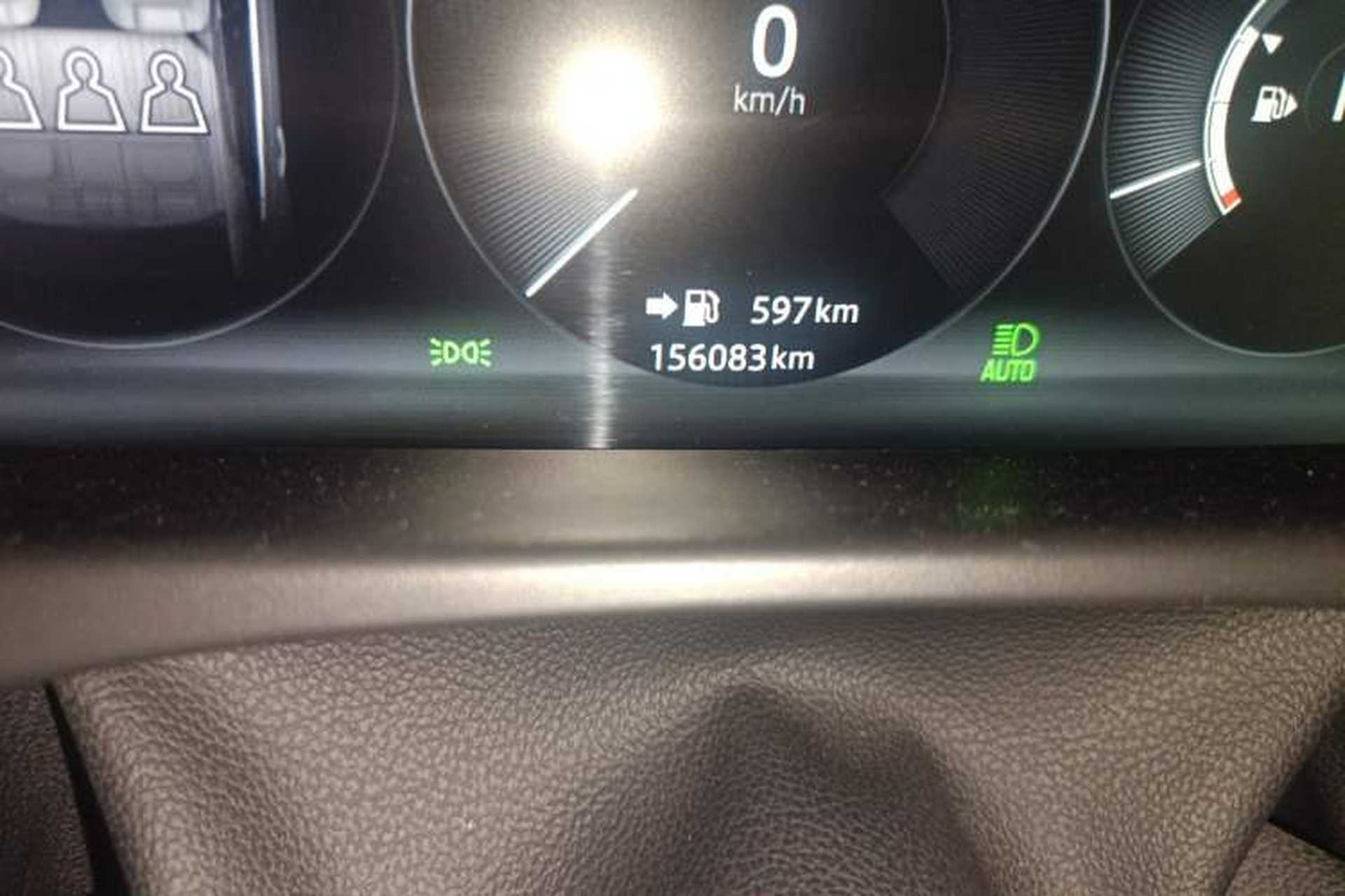 Used Jaguar XFL 2018 XFL 2.0T 250 PS Luxury Edition Odometer Close Up