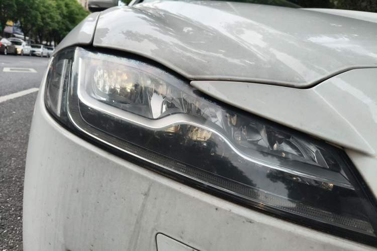 Used Jaguar XFL 2018 XFL 2.0T 250 PS Luxury Edition Right Front Headlight