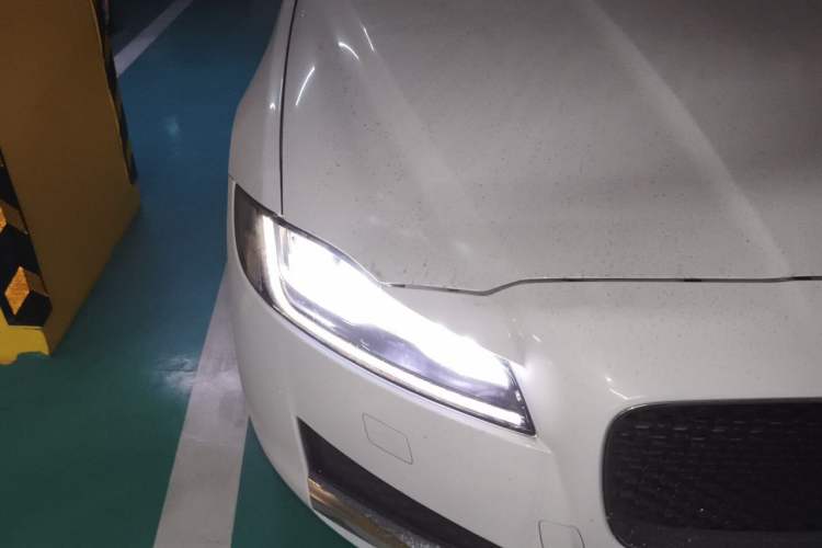 Used Jaguar XFL 2018 XFL 2.0T 250 PS Luxury Edition Right Front Headlight