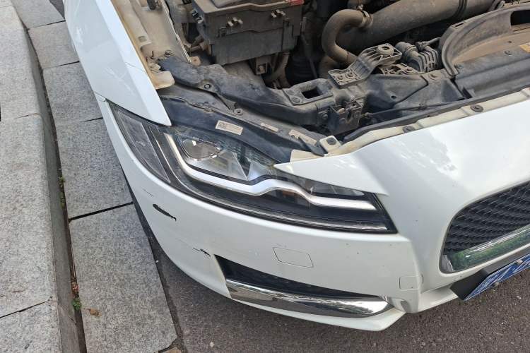 Used Jaguar XFL 2018 XFL 2.0T 250 PS Luxury Edition Right Front Headlight