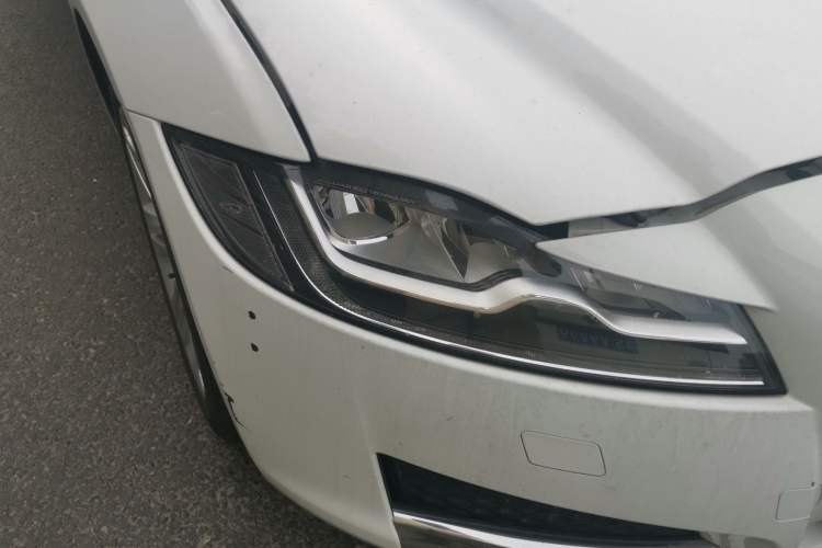 Used Jaguar XFL 2018 XFL 2.0T 250 PS Premium Edition Right Front Headlight