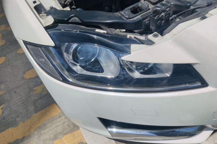 Used Jaguar XFL 2018 XFL 2.0T 200PS Elite Edition Right Front Headlight