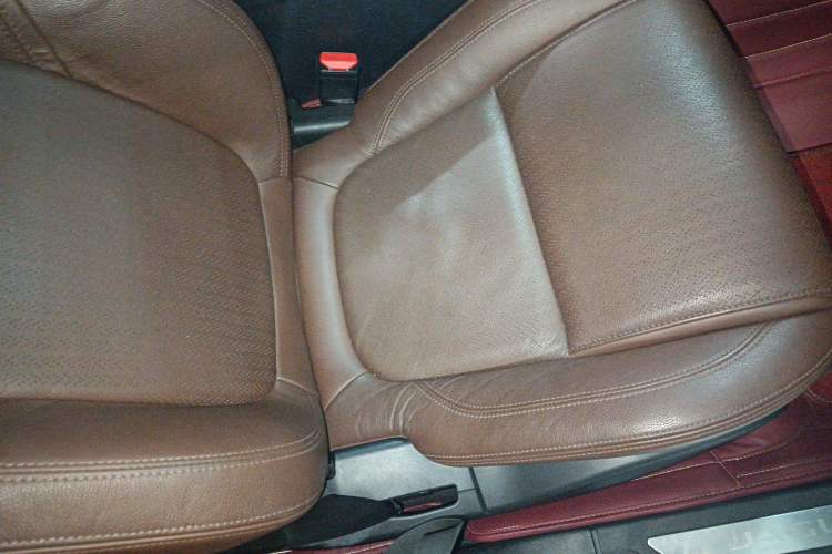 Used Jaguar XFL 2018 XFL 2.0T 250 PS Luxury Edition Right Front Seat