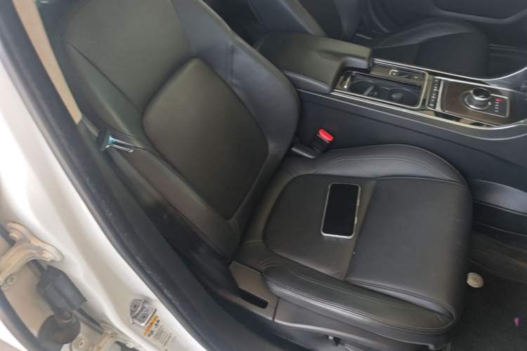 Used Jaguar XFL 2018 XFL 2.0T 200PS Elite Edition Right Front Seat