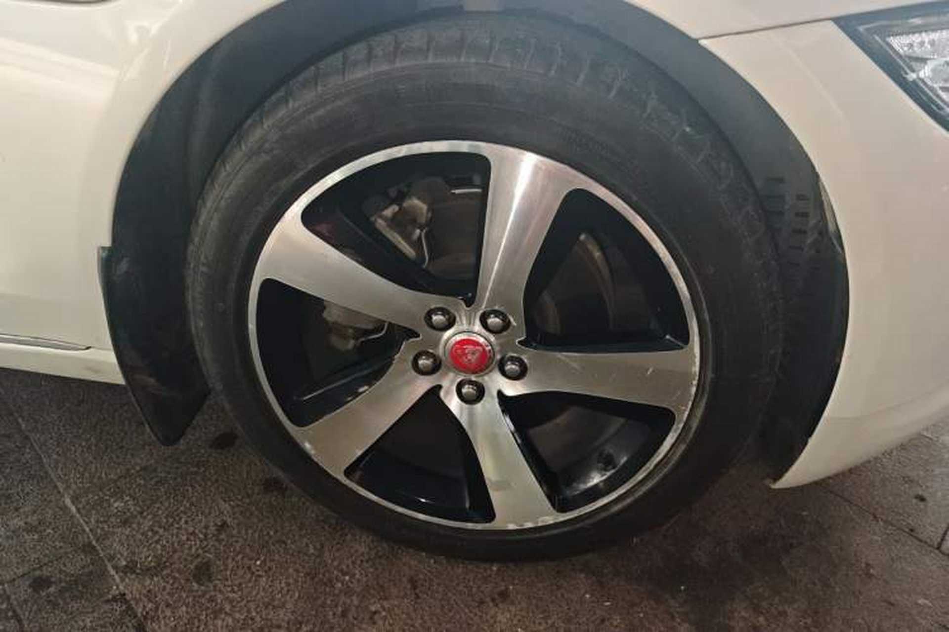 Used Jaguar XFL 2018 XFL 2.0T 200PS Elite Edition Right Front Wheel Hub
