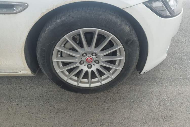 Used Jaguar XFL 2018 XFL 2.0T 200PS Elite Edition Right Front Wheel Hub