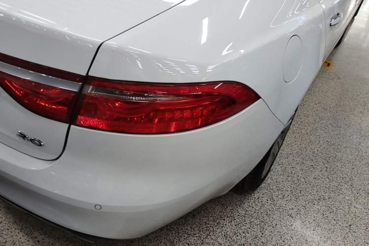 Used Jaguar XFL 2018 XFL 3.0 SC 340 PS Luxury Edition Right Rear Taillight