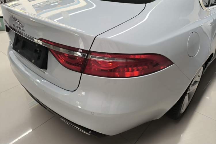 Used Jaguar XFL 2018 XFL 2.0T 200PS Elite Edition Right Rear Taillight