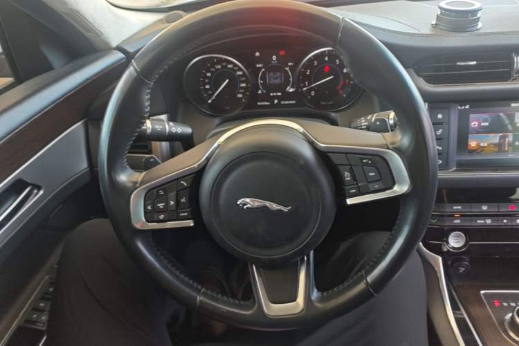 Used Jaguar XFL 2018 XFL 2.0T 200PS Elite Edition Steering Wheel