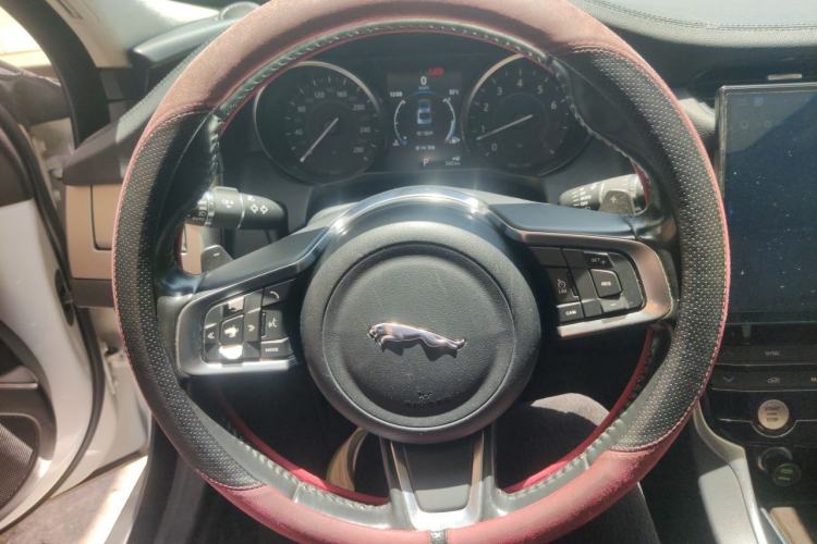 Used Jaguar XFL 2018 XFL 2.0T 200PS Elite Edition Steering Wheel