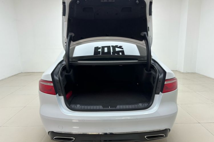 Used Jaguar XFL 2018 XFL 2.0T 200PS Elite Edition Trunk