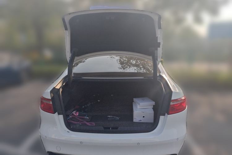 Used Jaguar XFL 2018 XFL 2.0T 200PS Elite Edition Trunk
